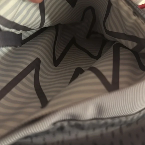 Lululemon side bag/purse - Picture 7 of 7